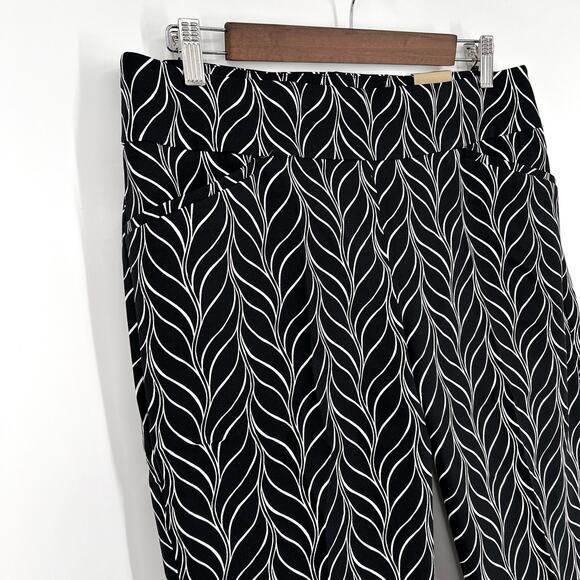 NEW NWT Chicos Perfect Stretch Sz 1.5 US 10 Medium/Large Josie Slim Capri Pants - Picture 3 of 10